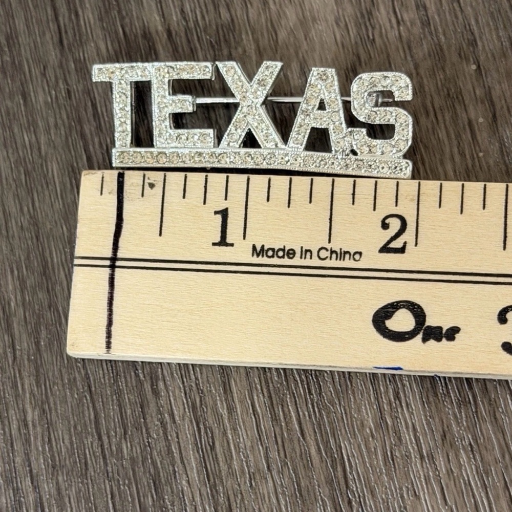 💕2/$30 Texas Rhinestone Brooch Silver Tone State Pride Crystal Pin Western Bling - Picture 5 of 5